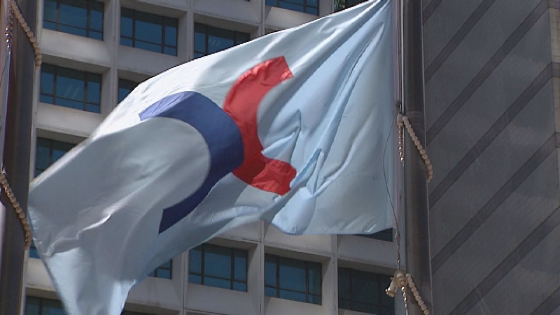 【港股雙櫃台】許正宇指人幣計價成交初期佔比未必太大