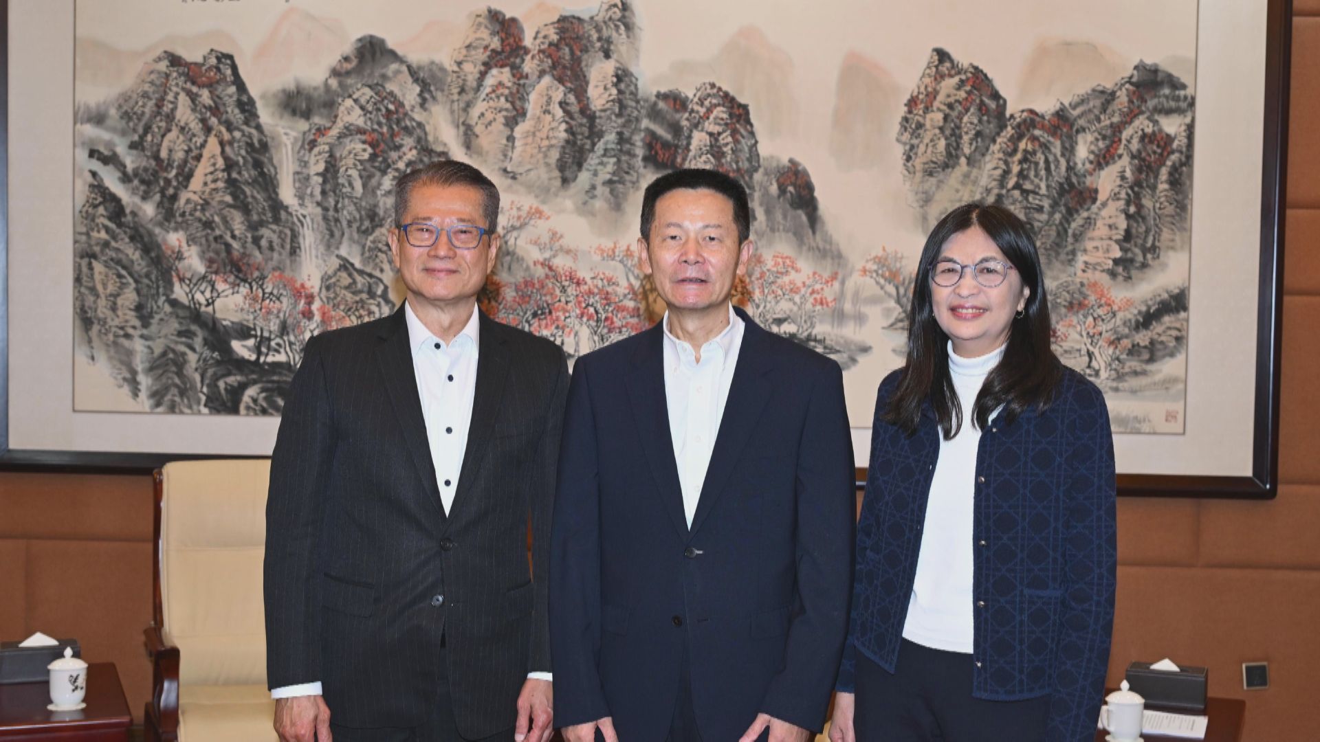 【財爺訪京】陳茂波晤中證監主席吳清 傾深化互聯互通