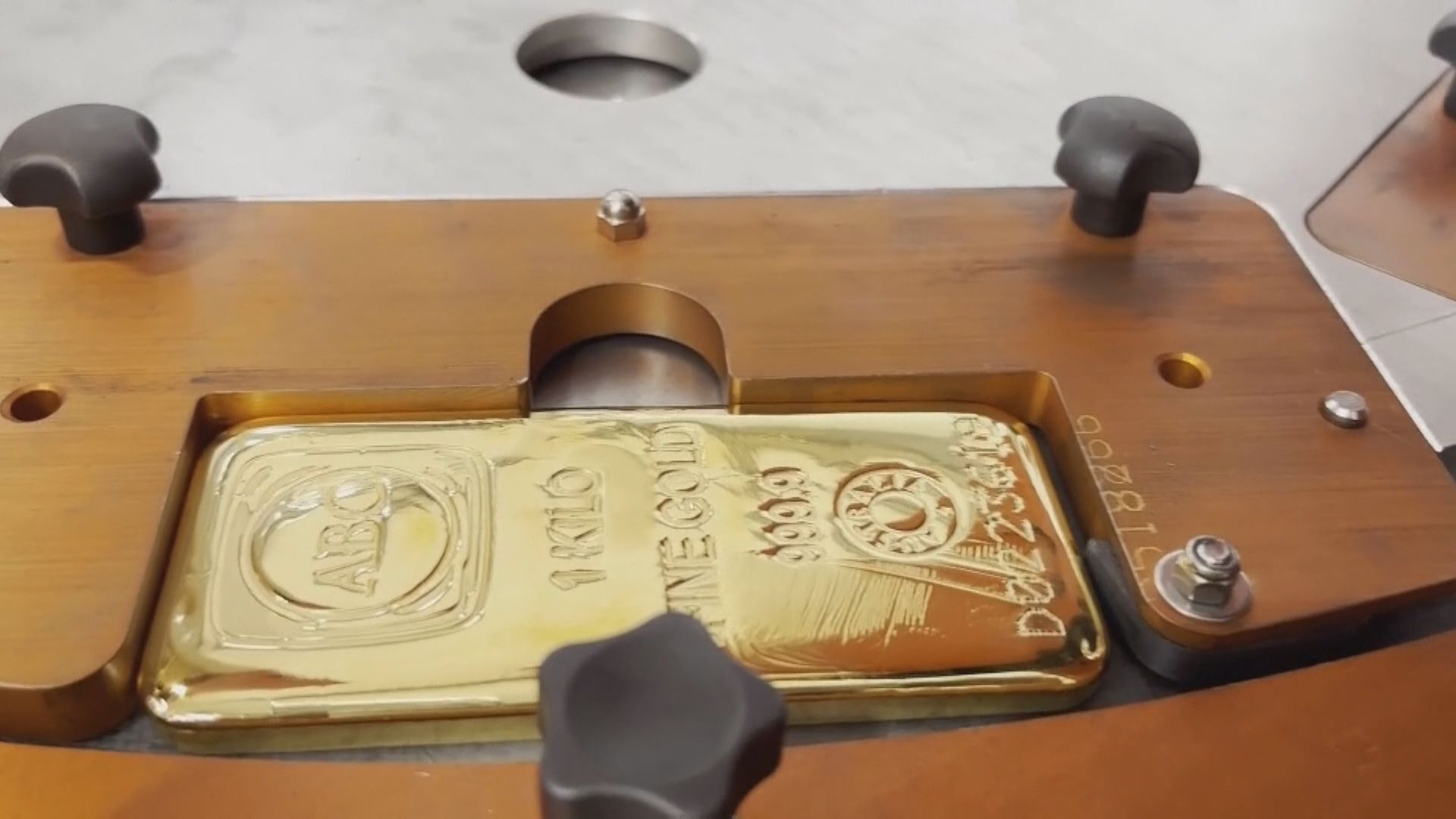 【金價見4字頭】「鱷王」達里奧:避風港作用大過美元 用15%資金買金