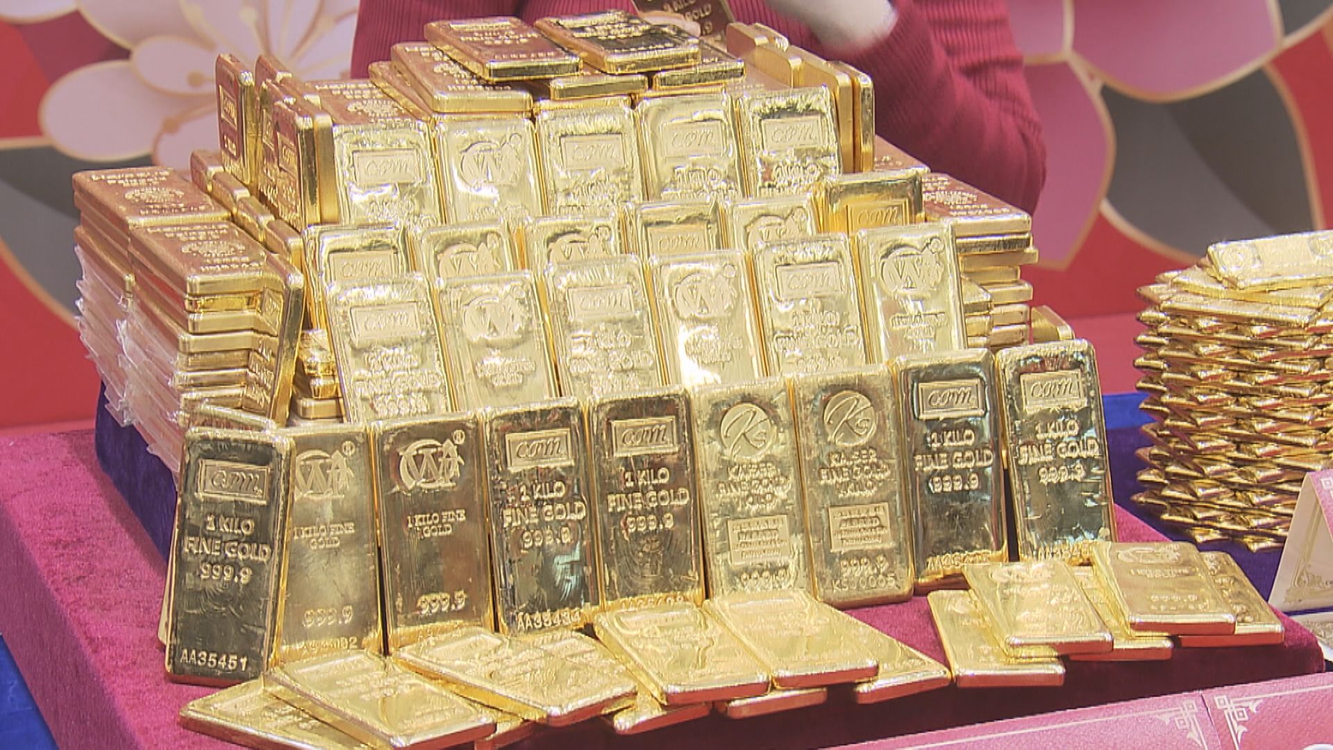 【抄底買家返嚟？】現貨金價升穿5000美元