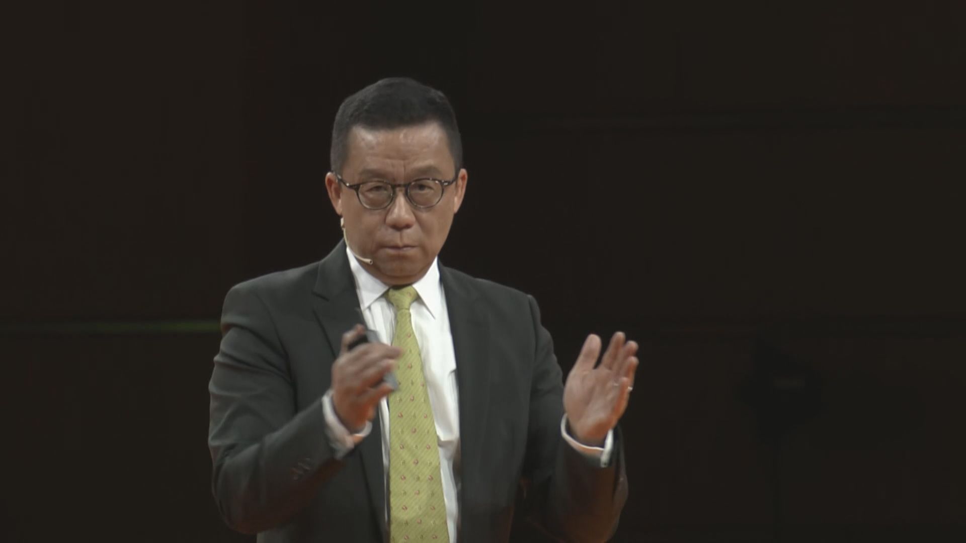 【本港零售】王維基:港人冇減少消費 只係轉咗跑道