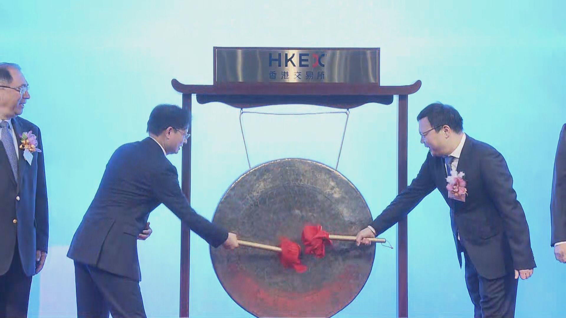 【首掛半場】龍旗科技升4.8% 一手帳面賺$150