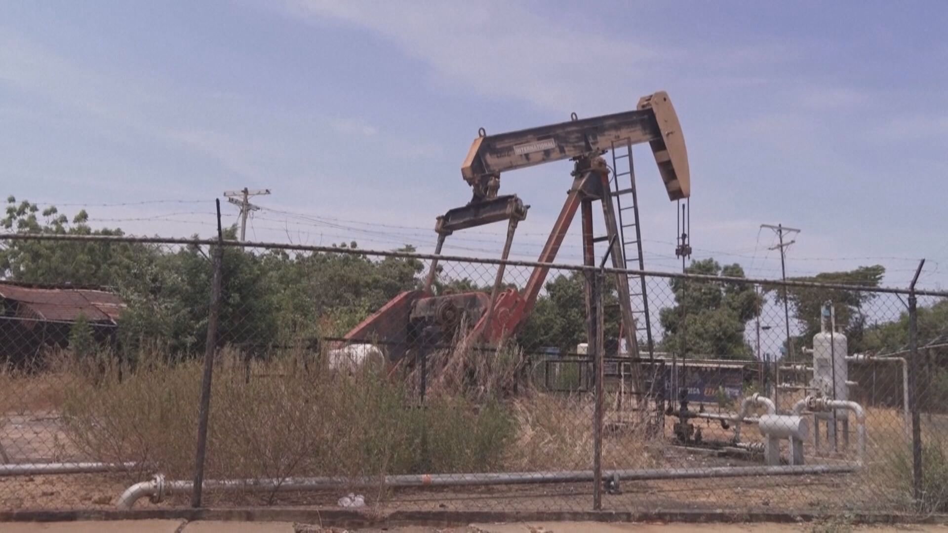 【伊朗局勢】紐油直撲120美元 韓股瀉8%曾熔斷 金價插3%