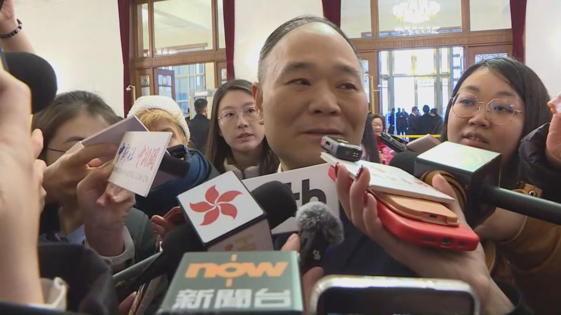 【兩會2026】吉利李書福:汽車業「反內捲」政策見效