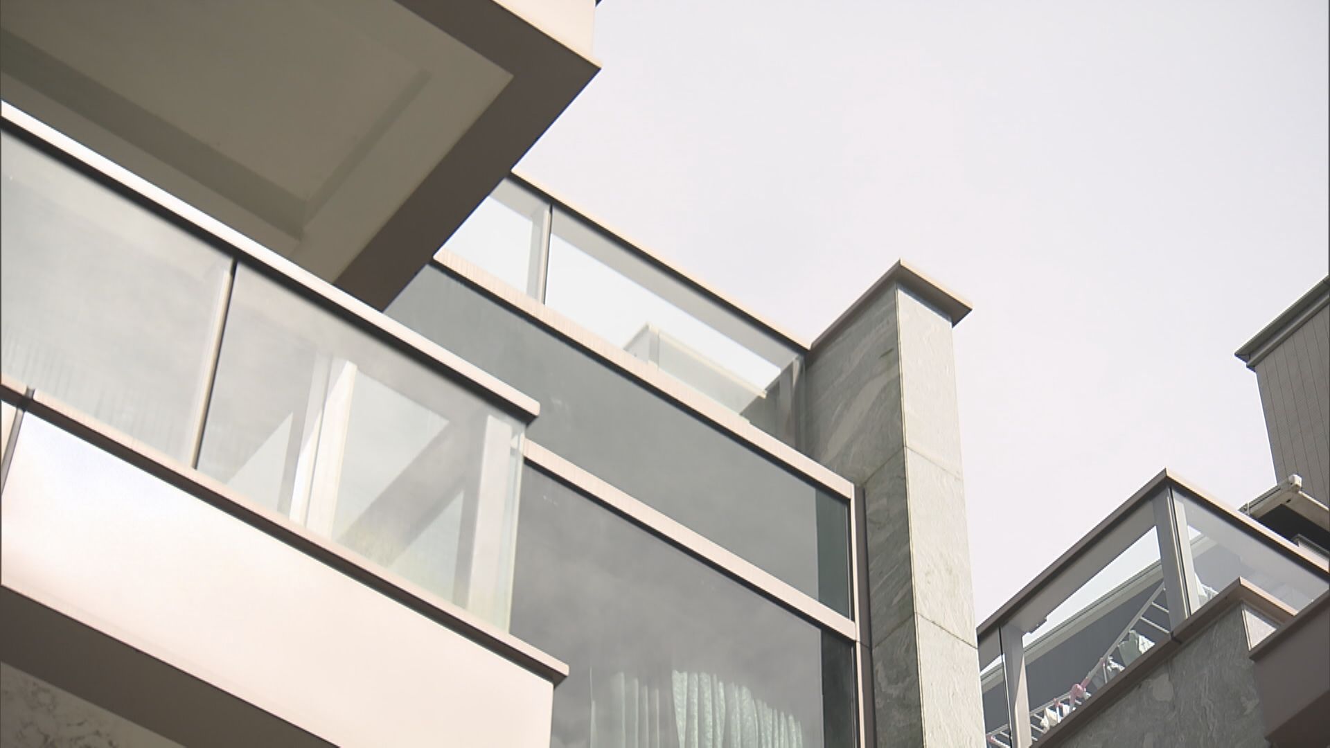 【施政報告2025】放寬投資移民計劃料僅刺激豪宅需求