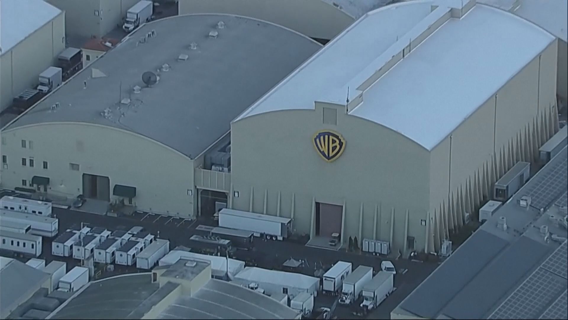 【出價高過Netflix】派拉蒙突殺出敵意競購華納兄弟