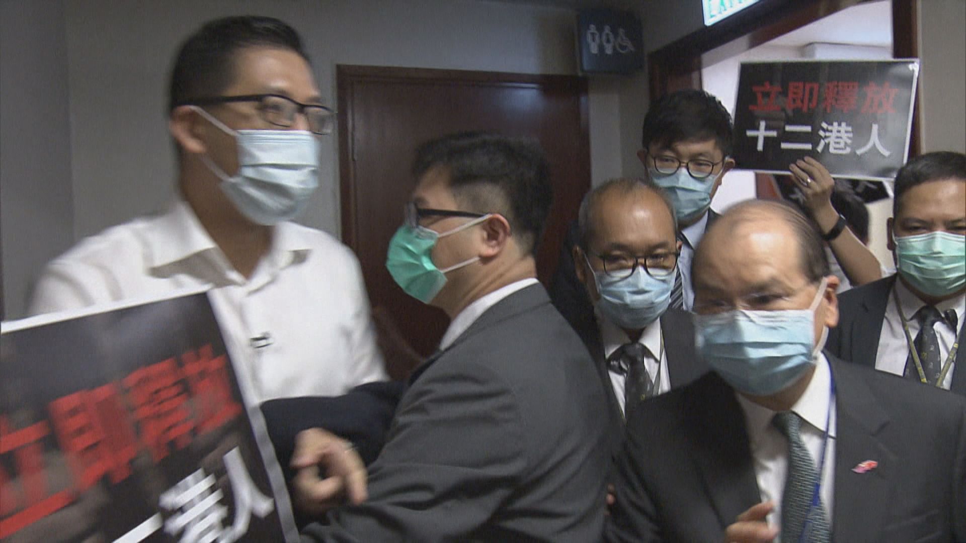 張建宗未有正面回答會否與12港人家屬會面