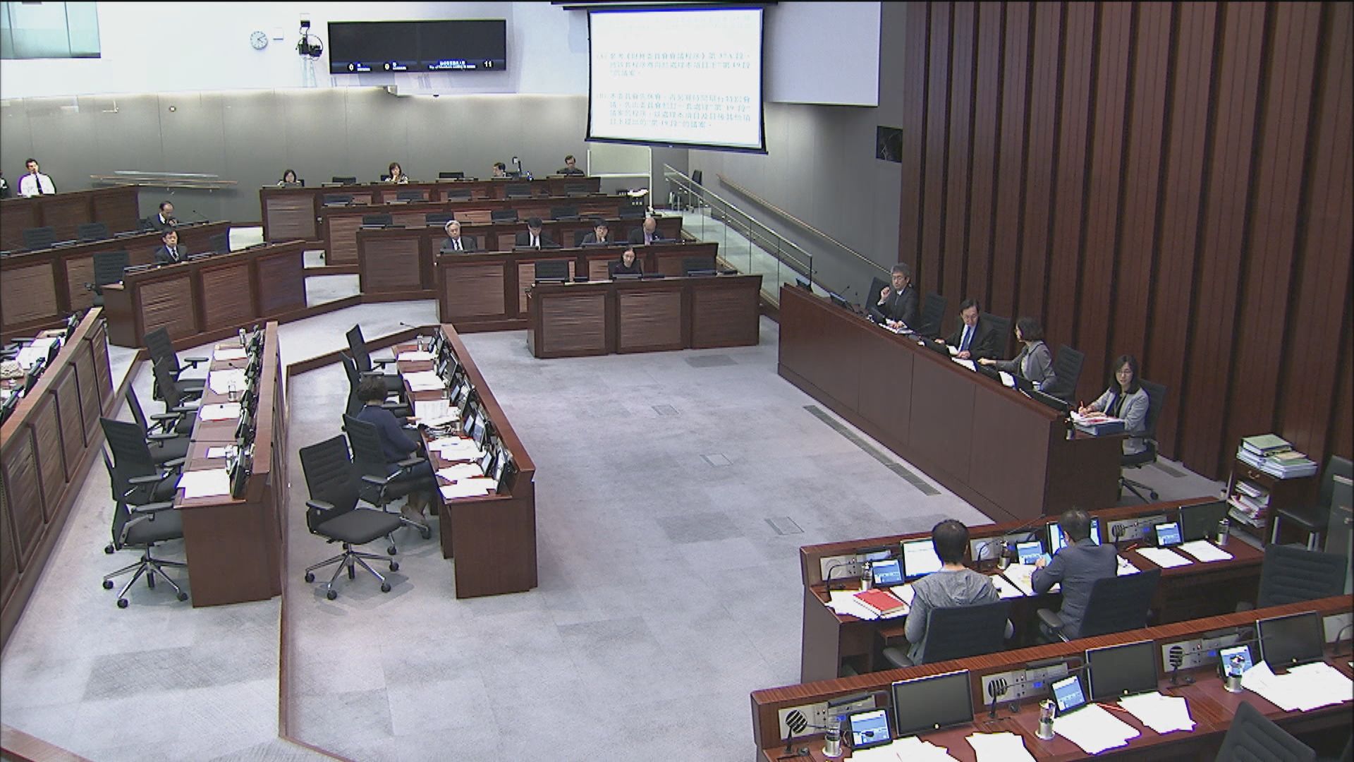 財委會未完成審議公務員加薪撥款申請