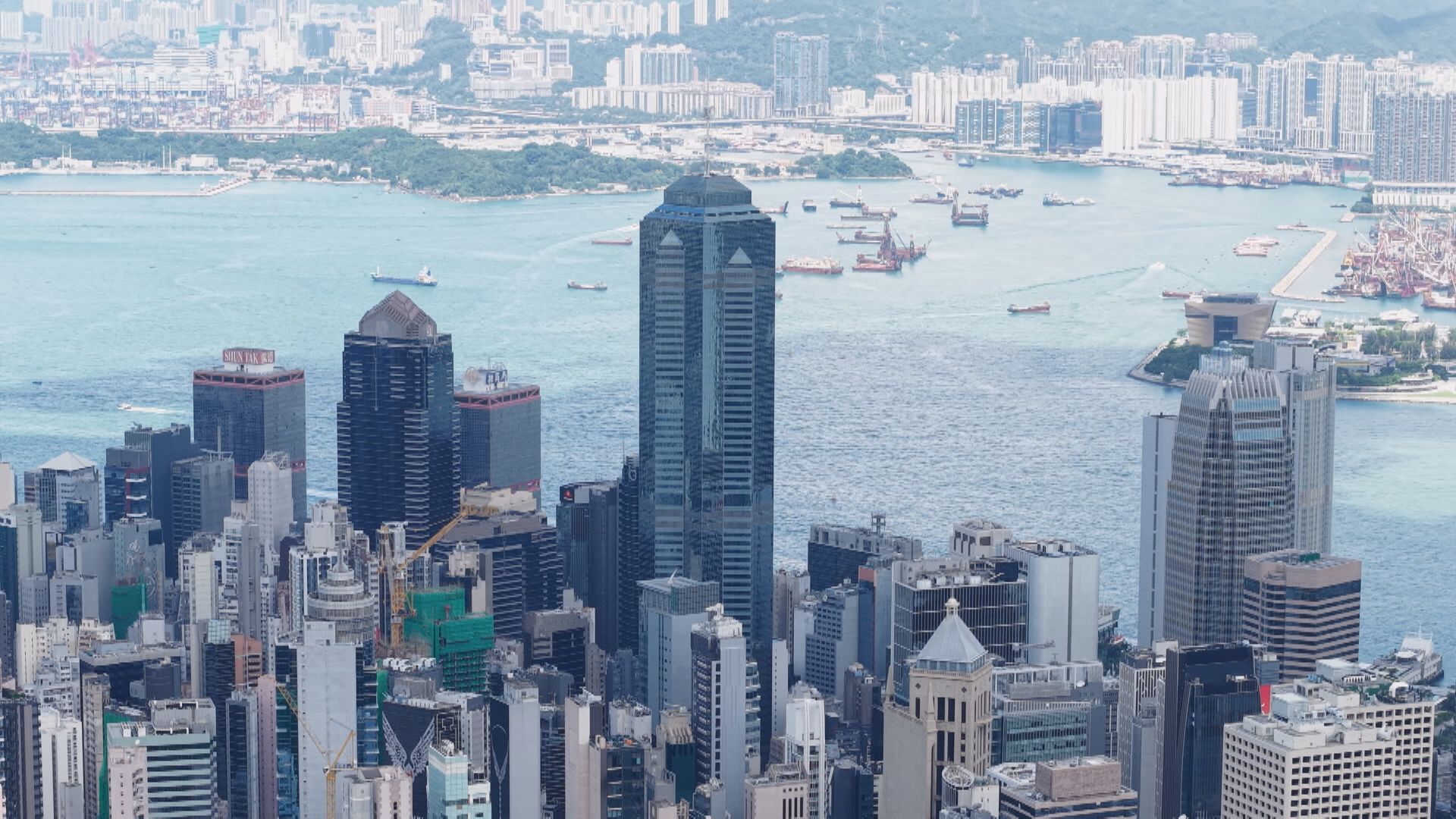 【亂局下兩大優勢】大摩料資金人才湧港利樓市