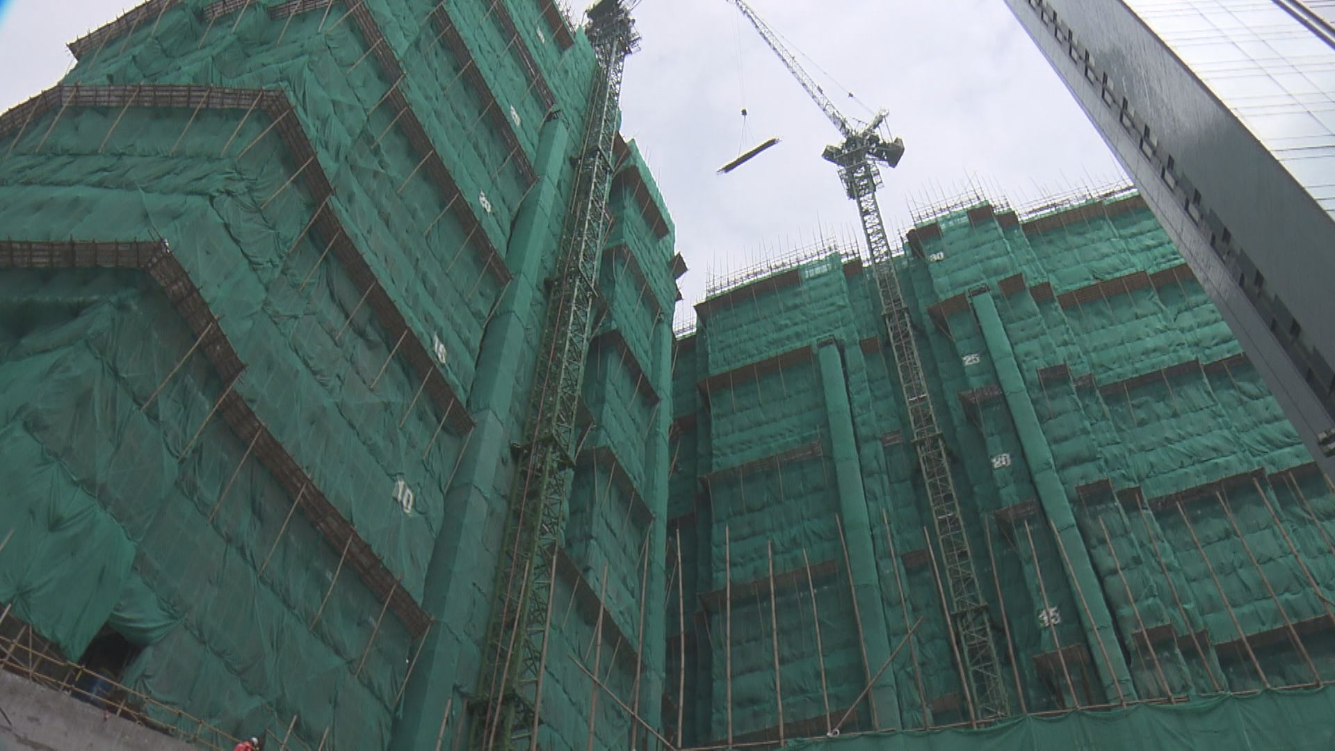 【本港樓市】一手私宅潛在供應減至9.6萬伙 逾3年半最少