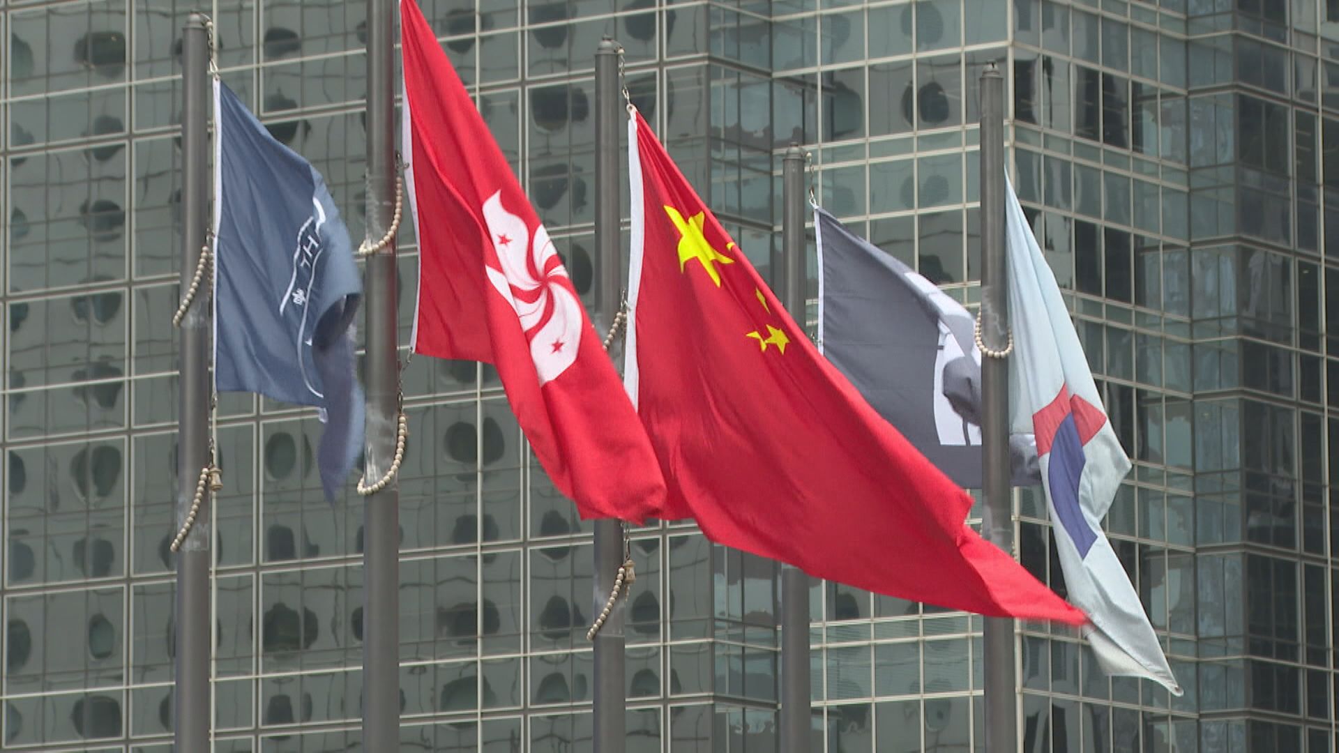 【美元貶值帶挈】恒指飆699點 創逾4年半新高