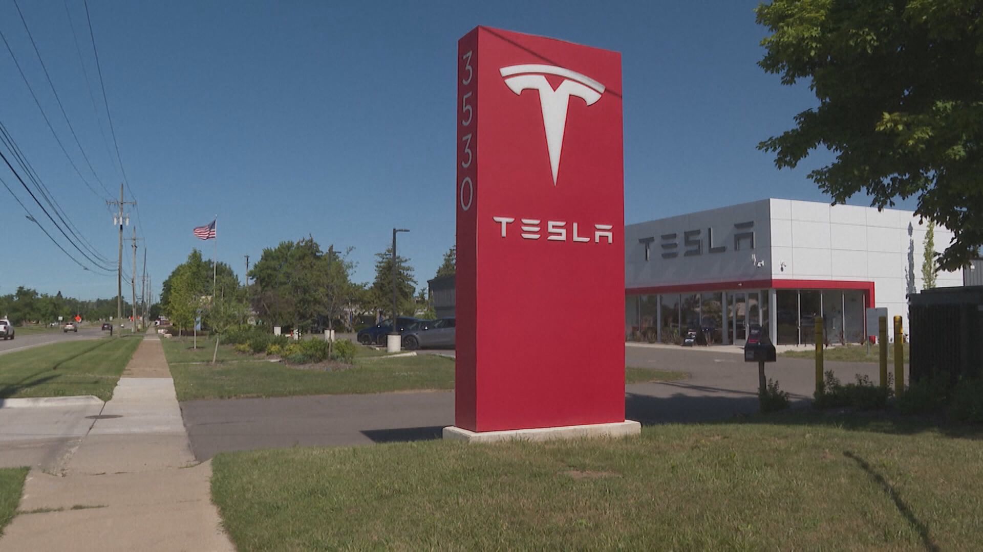 【太陽能】Tesla擬向中國買光伏設備 SpaceX有份用