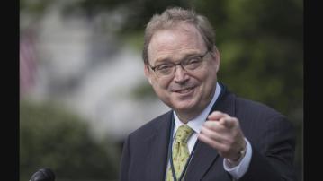 【恐重挫美元美債】白宮顧問:總統有權炒鮑威爾