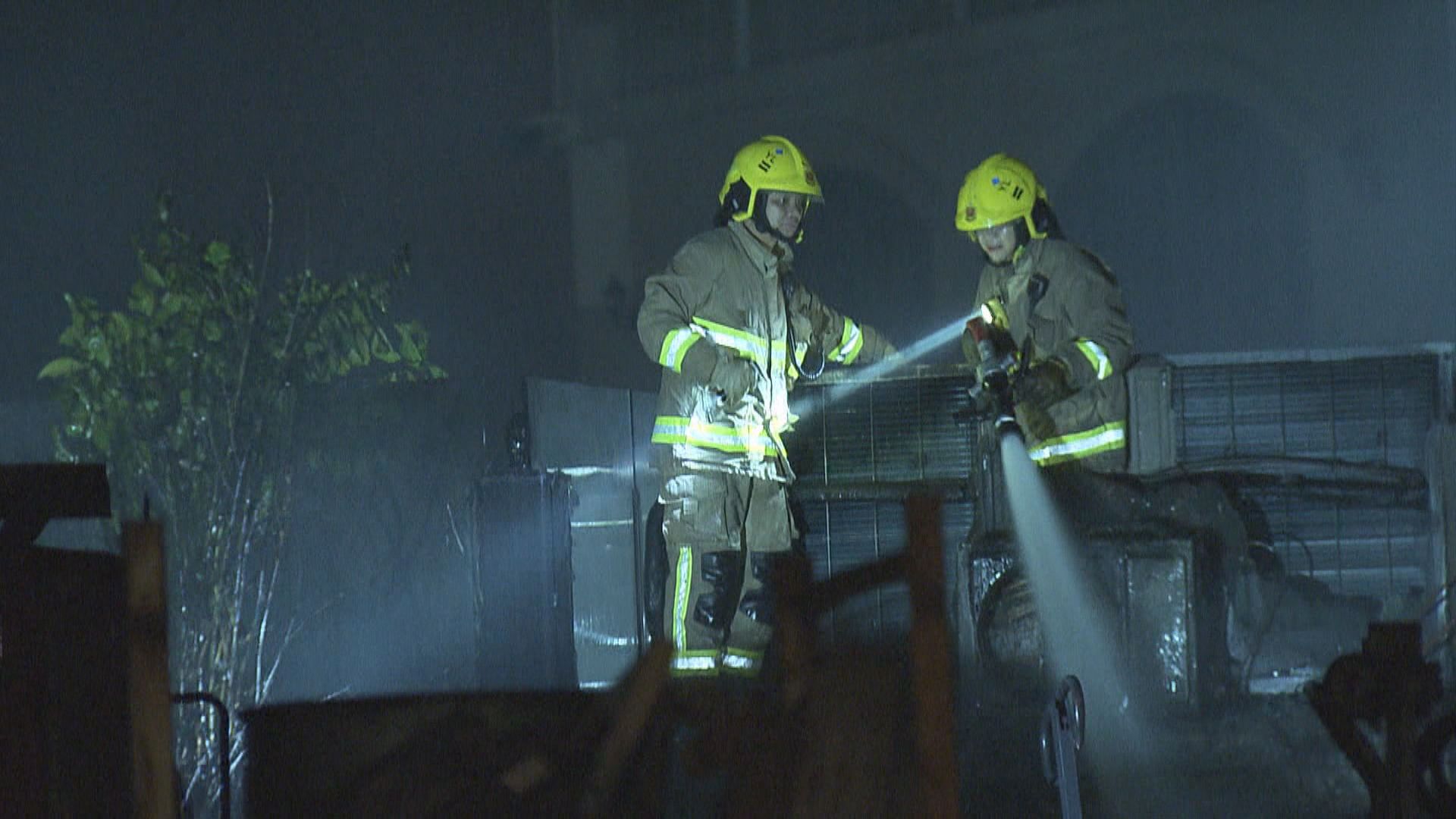八鄉錦田公路汽車回收場起火無人傷