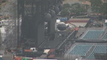 五月天演唱會舞台裝置起火 今晚場次取消