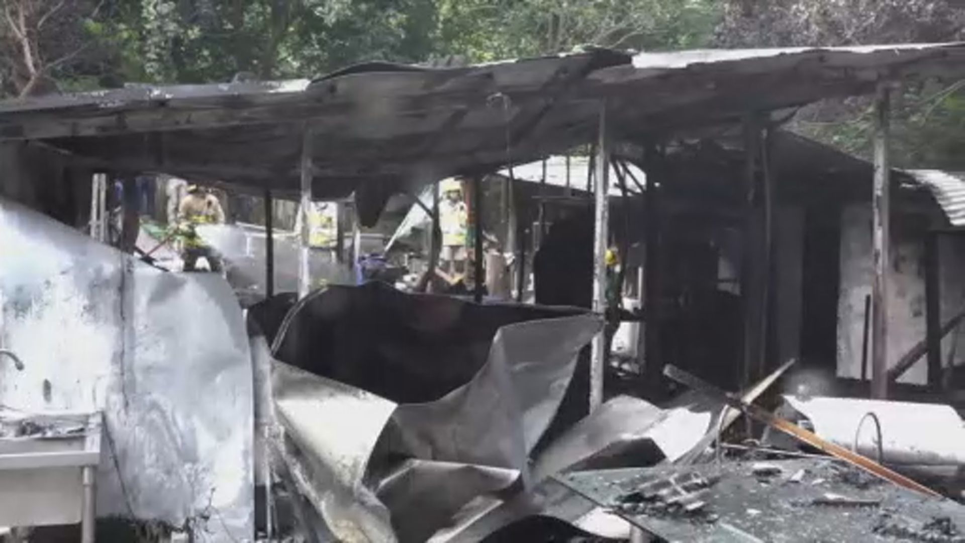 九華徑泵房上村村屋疑電線短路火警無人受傷