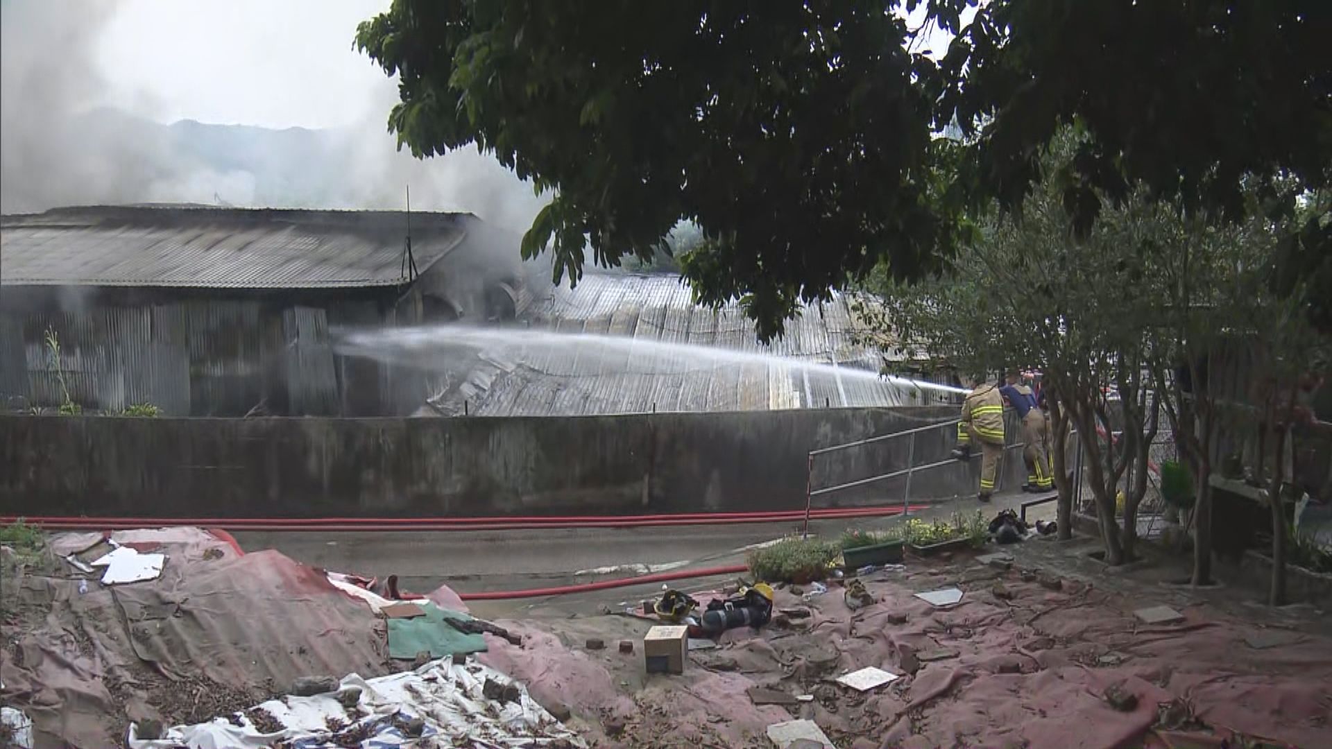 粉嶺軍地北村貯存倉三級火發現一具男屍