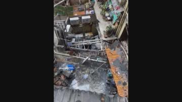 華豐大廈三級火 災後天井布滿燒毀雜物