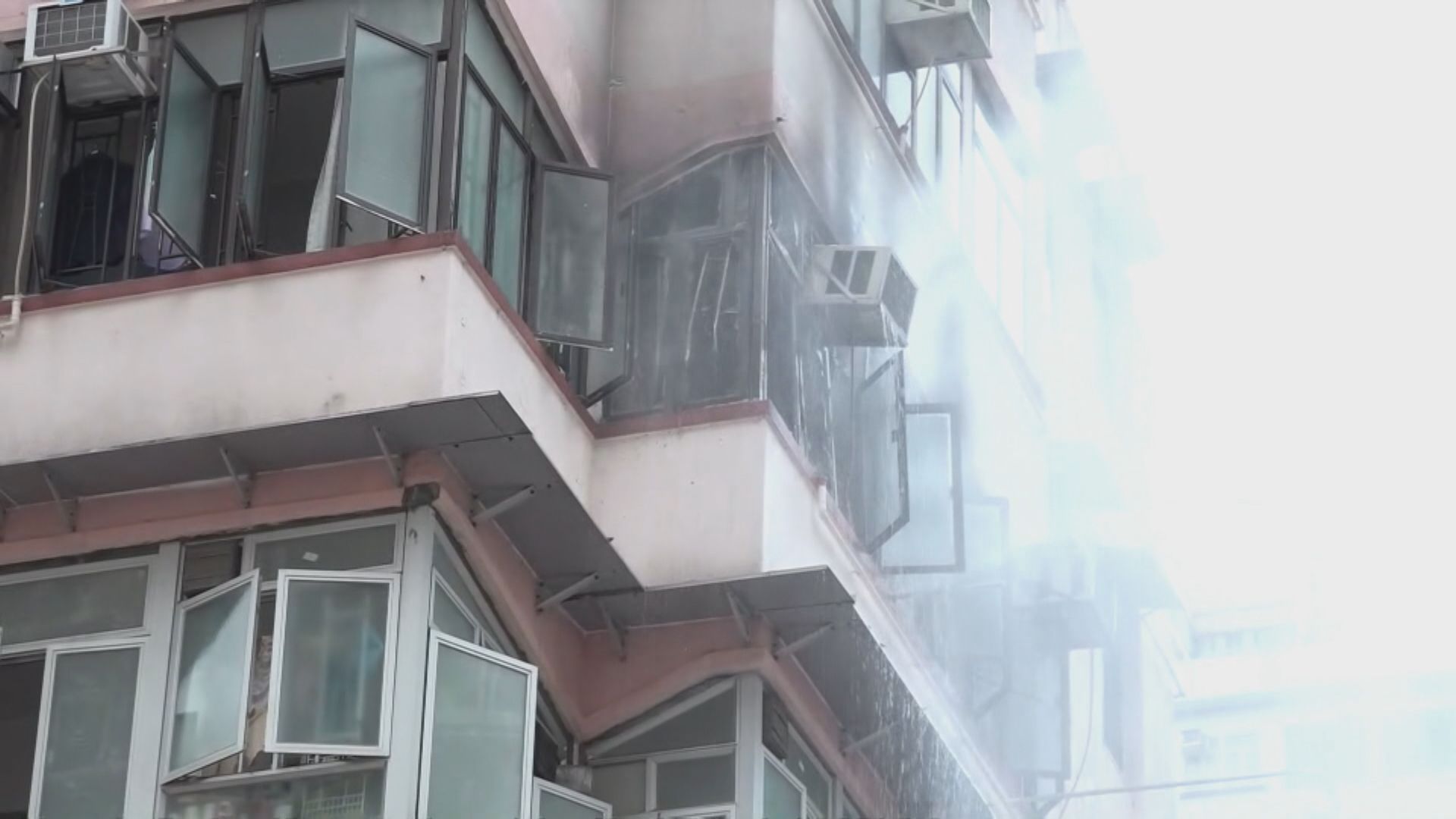 紅磡曲街唐樓火警 住戶疏散無人傷