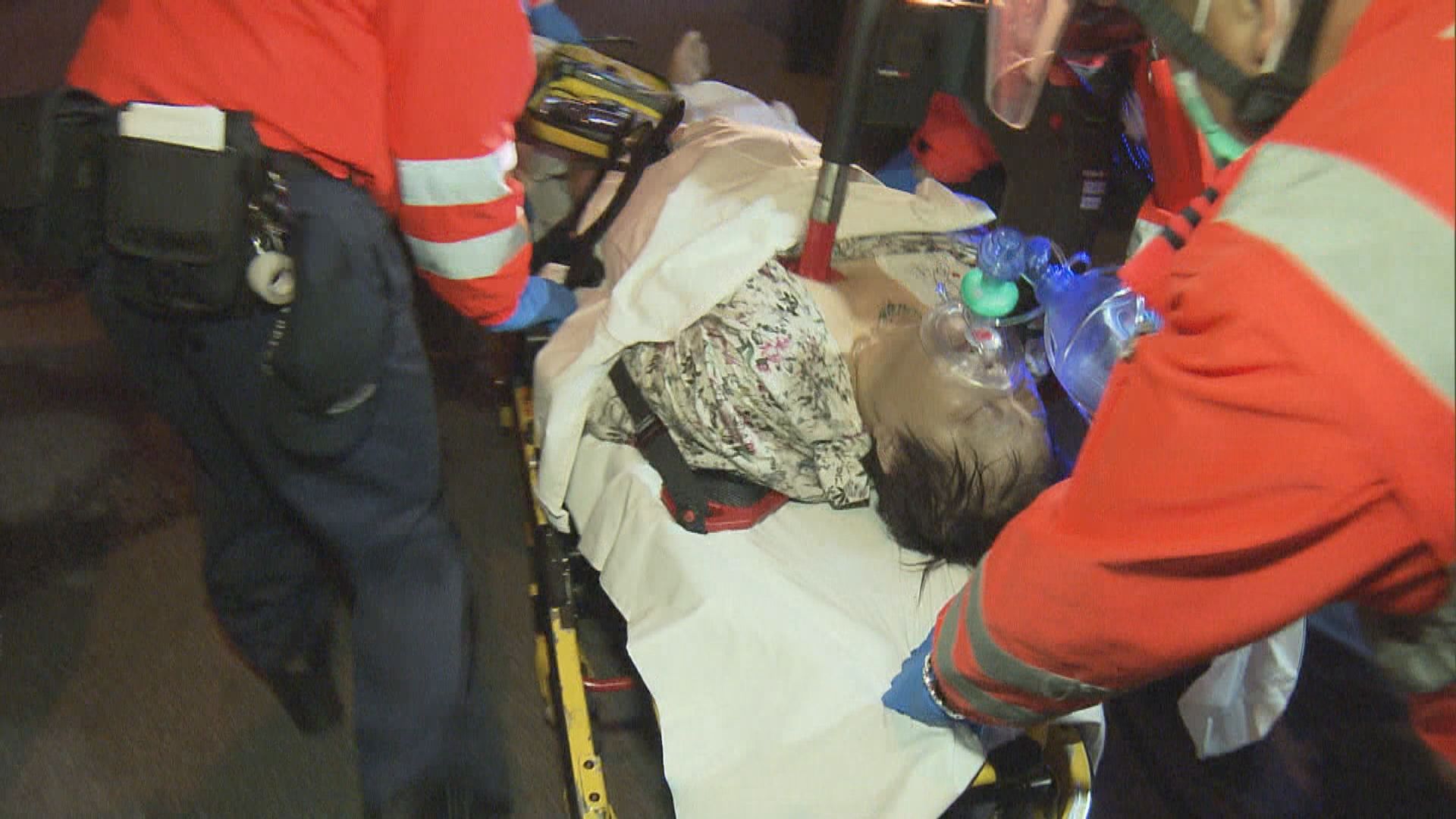 觀塘翠屏北邨單位失火一對姊妹昏迷