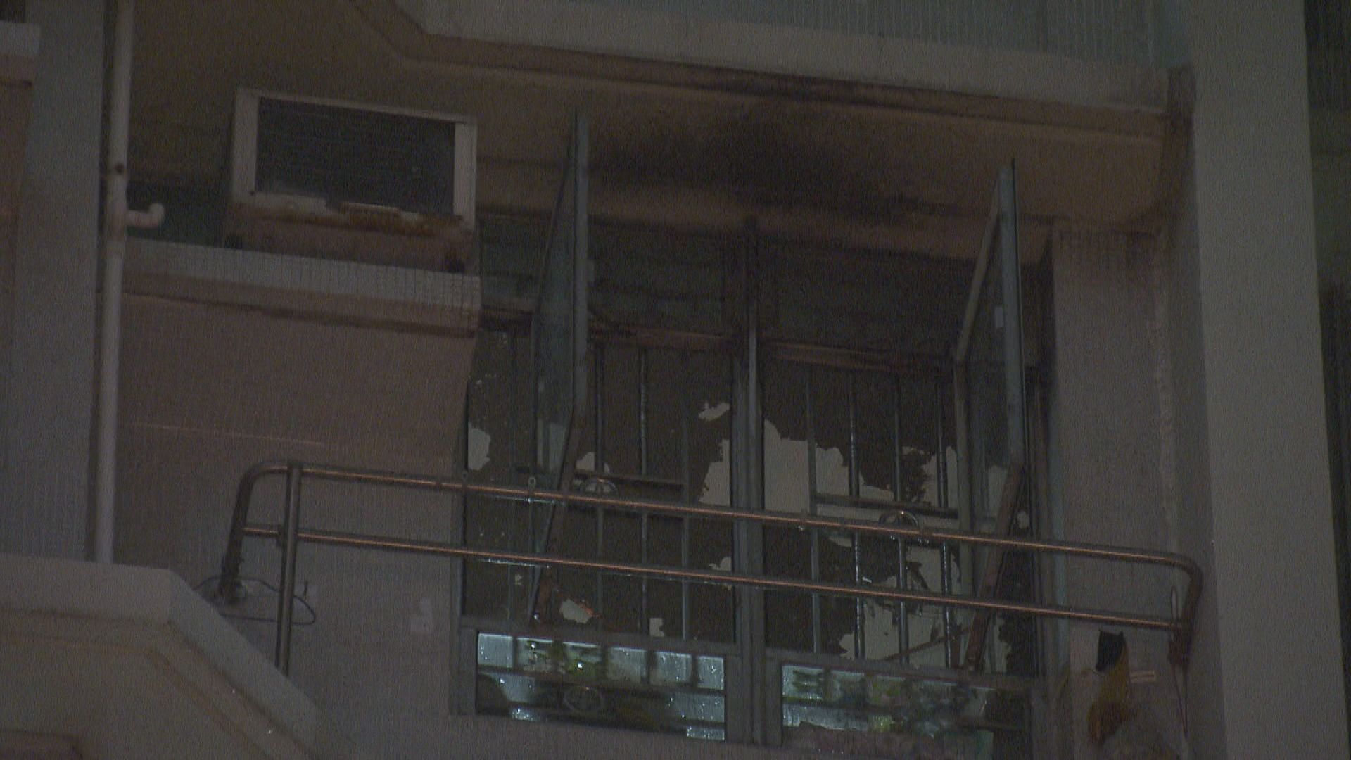 東涌富東邨一單位電線短路起火　一人送院