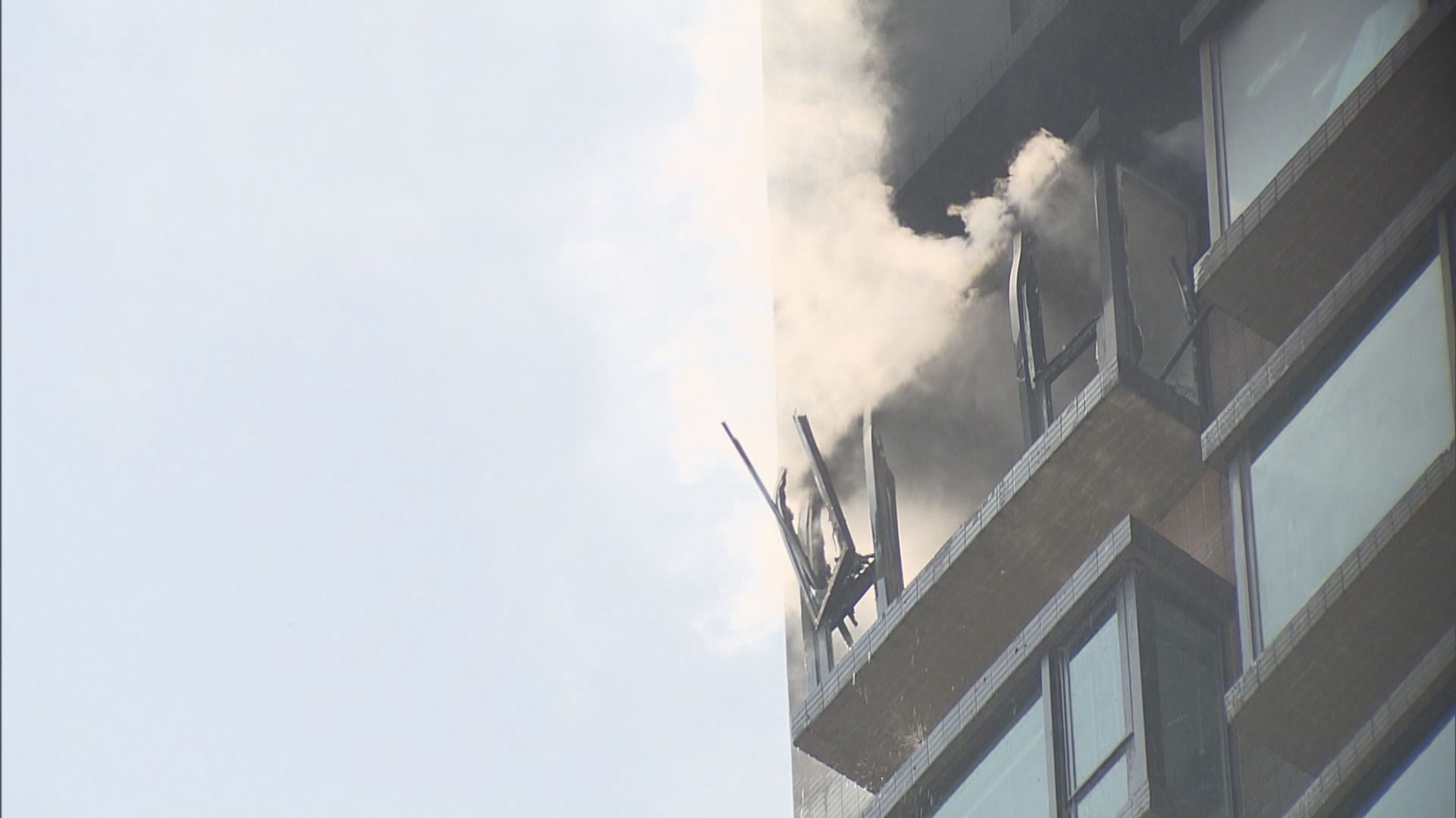 北角炮台山道一個住宅起火無人受傷