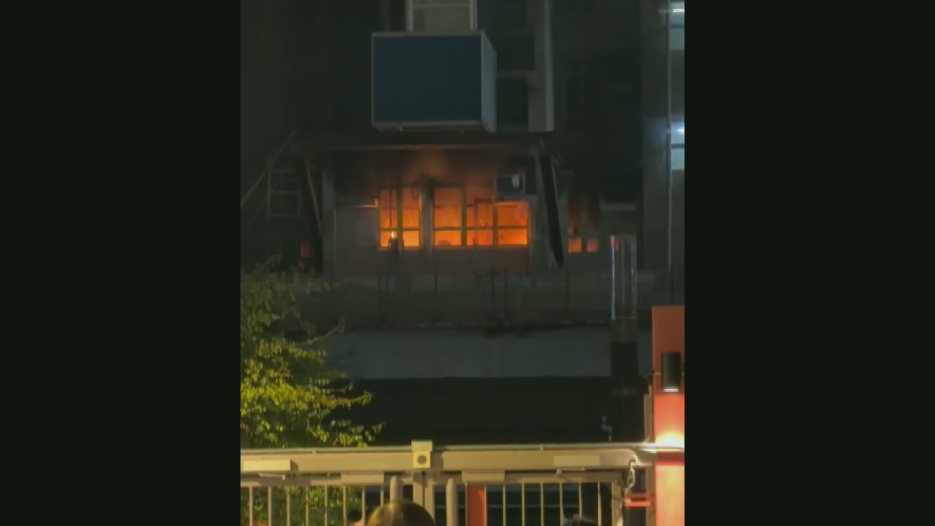 啟德沐禮街公屋地盤起火　無人受傷