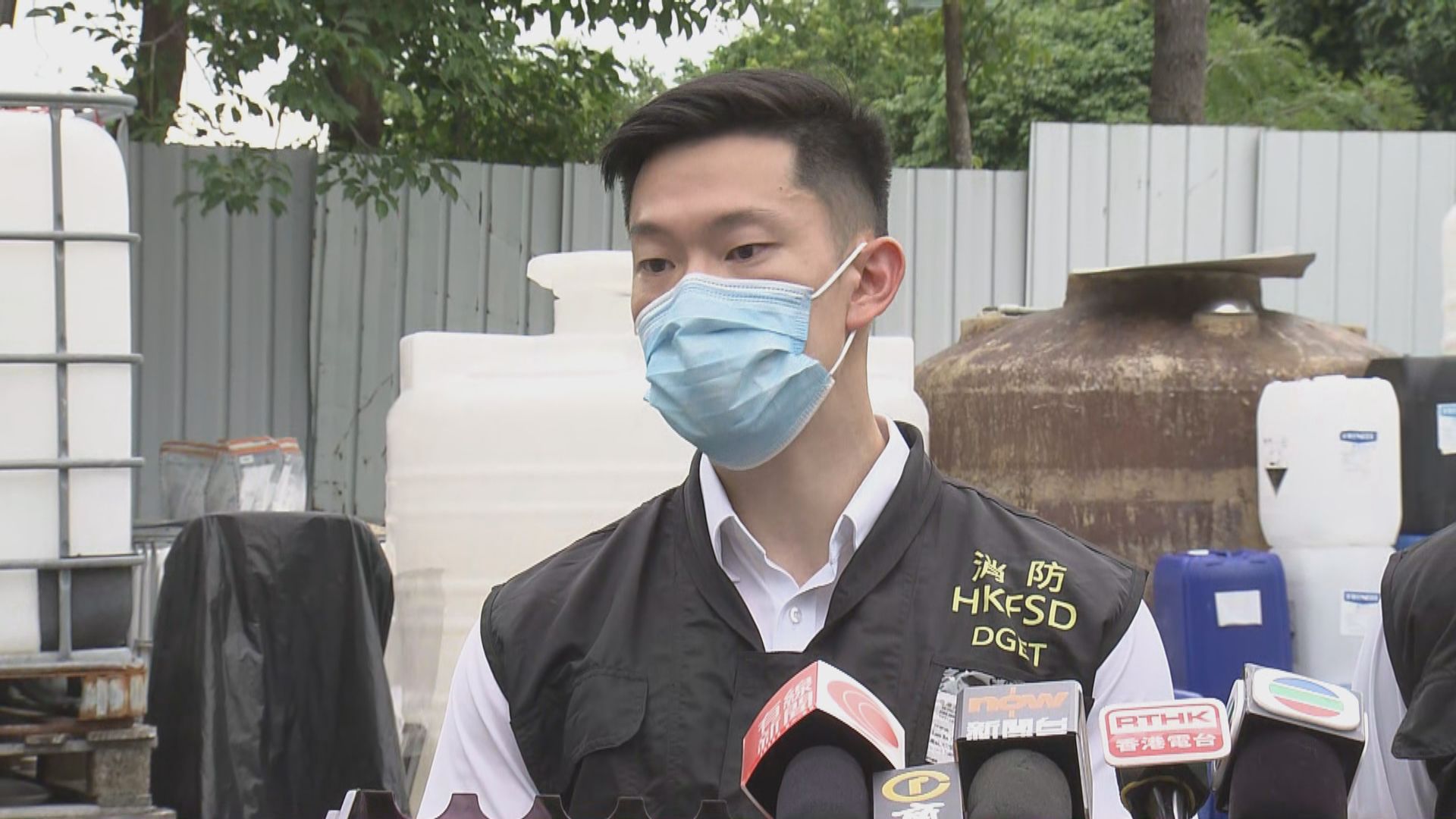 消防處在三個無牌處所發現共28噸危險品