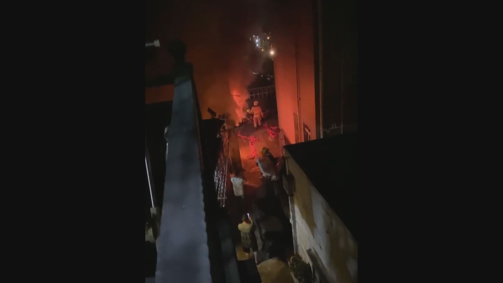 八鄉村屋起火　母子情況危殆兩消防員燒傷