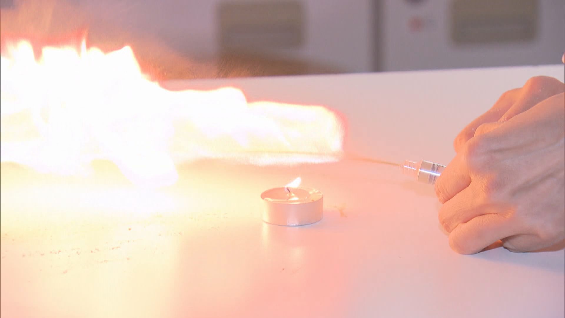 蘊含能量的粉末散布空氣中遇高溫會產生塵爆