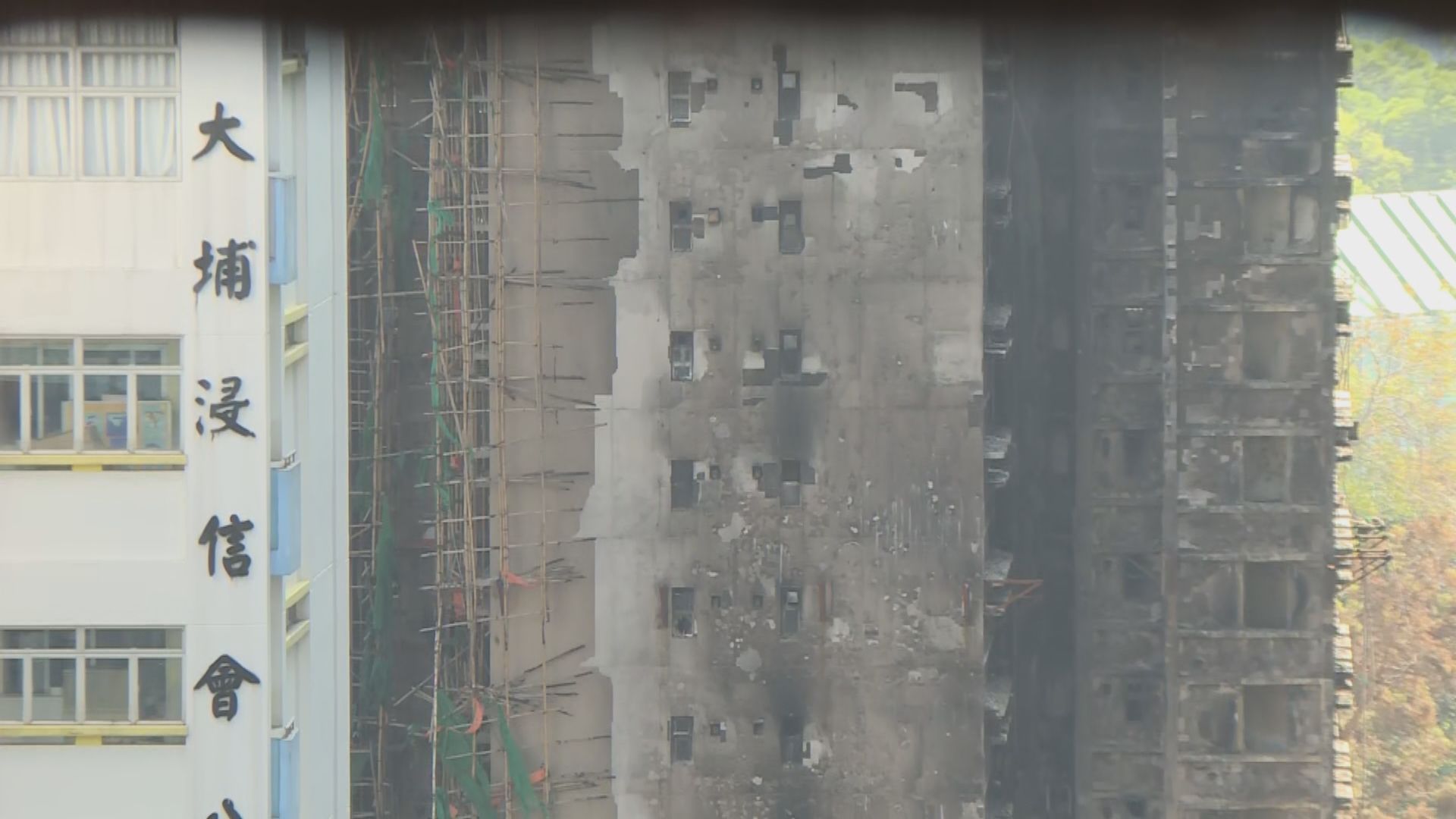 宏福苑五級火災｜房屋署開始拆卸宏福苑棚架及棚網