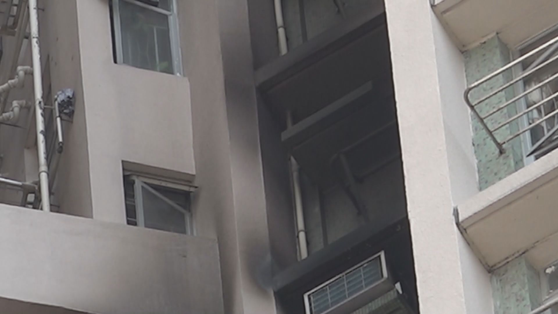 秀茂坪邨秀和樓單位起火　女住客死亡