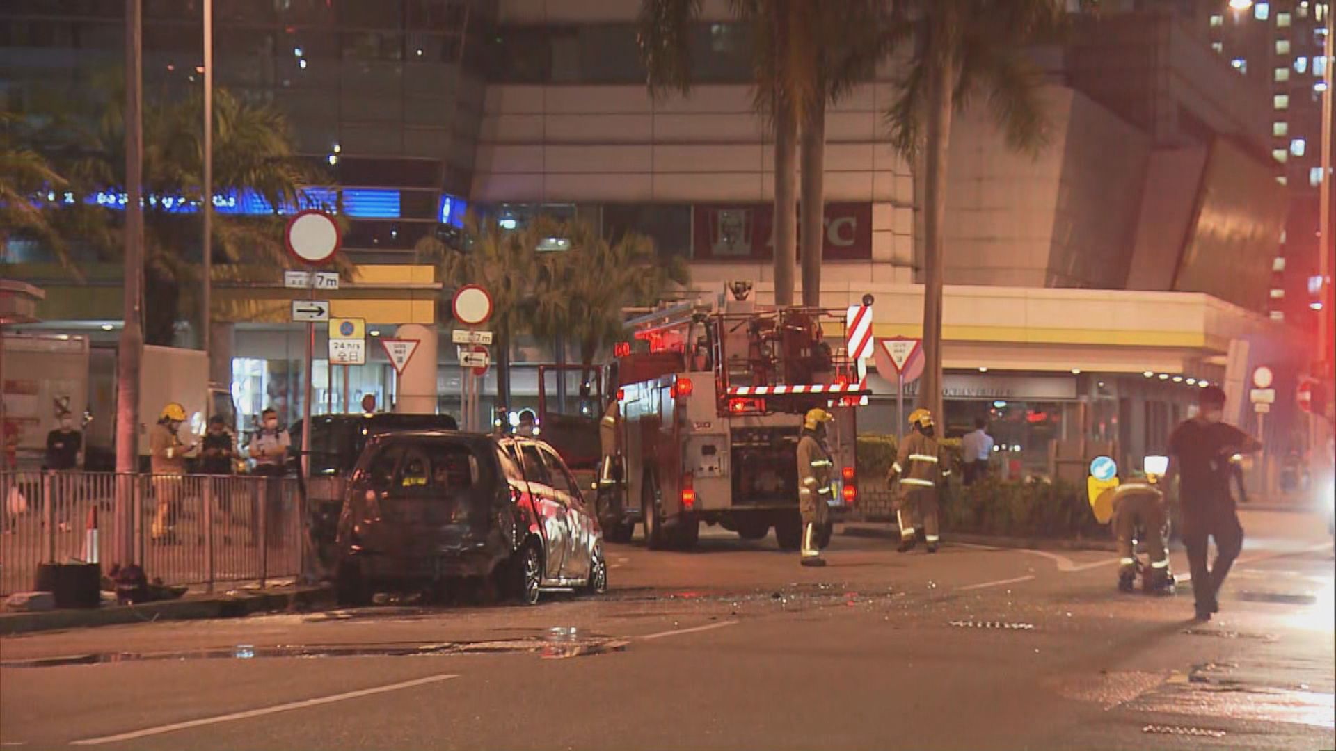 秀茂坪有私家車起火　無人受傷