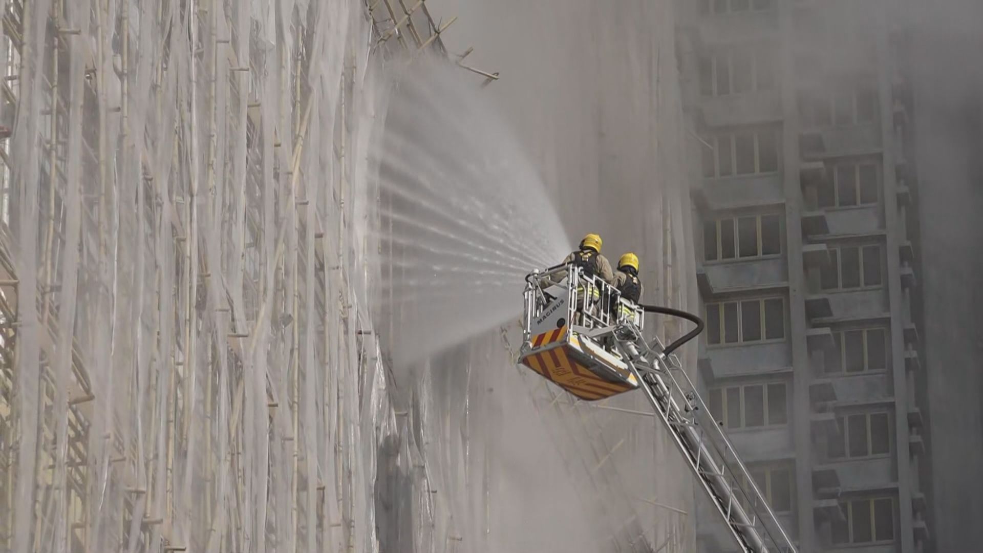 新蒲崗永顯工業大廈火警升至三級
