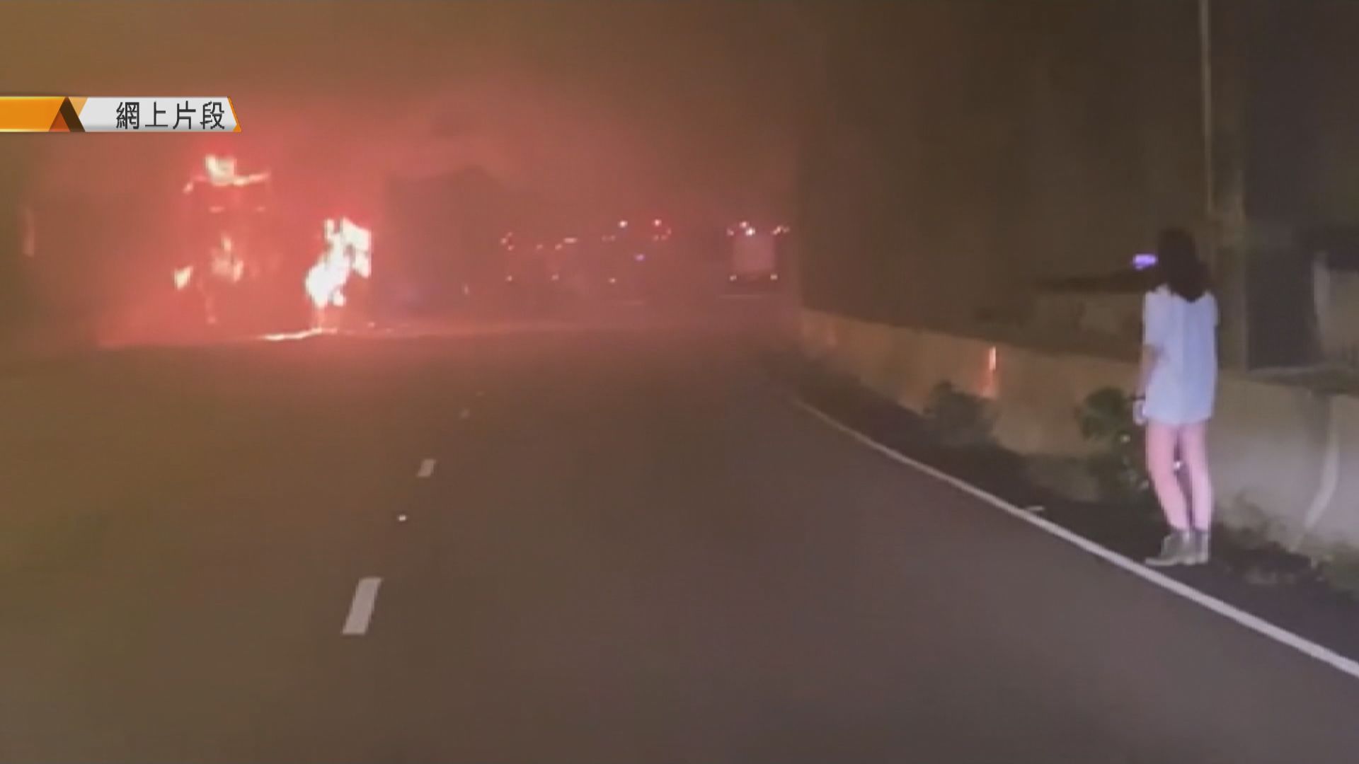 沙田雙層巴士故障着火焚毀　無人傷