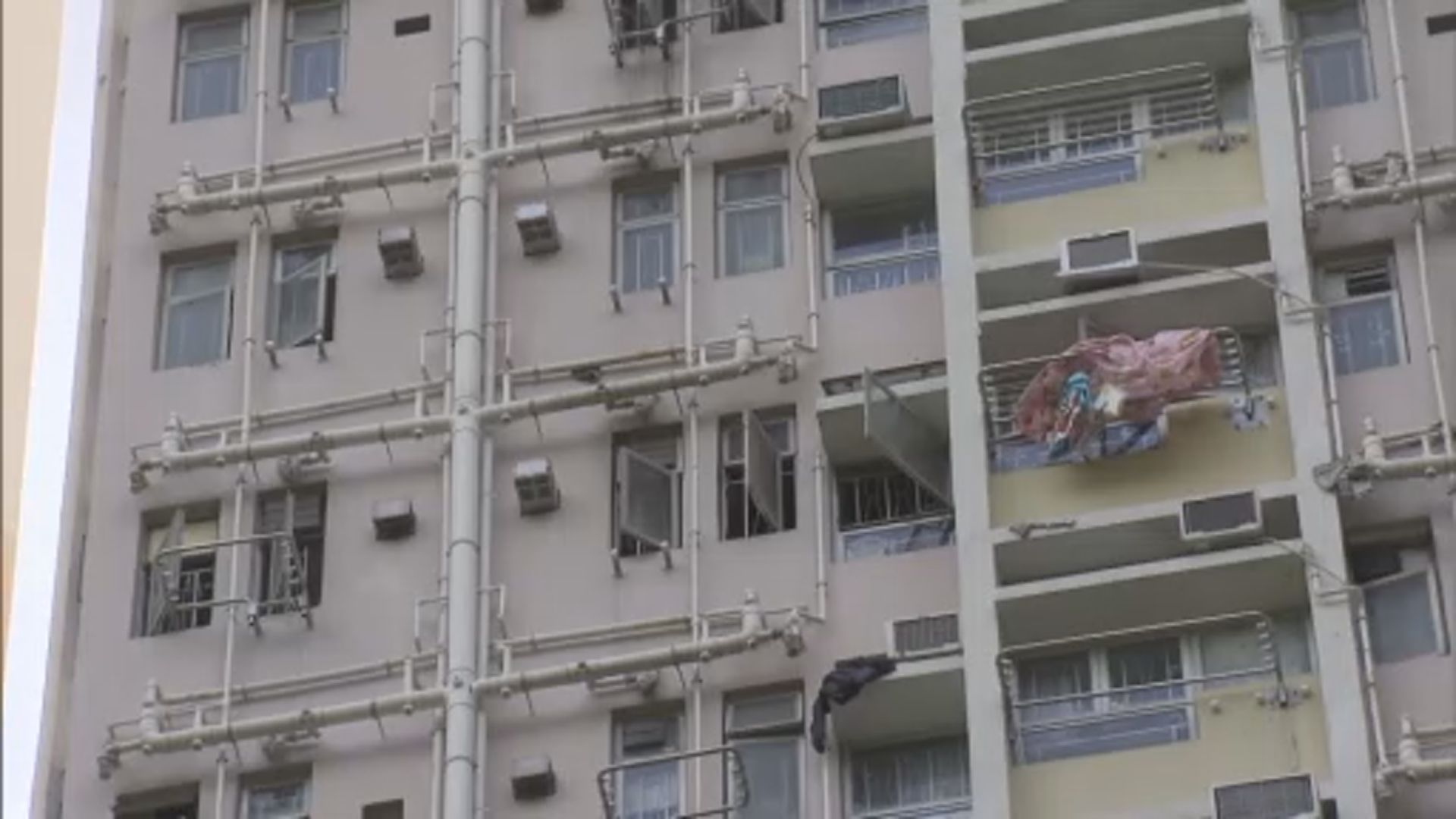 屯門寶田邨單位失火一老婦死亡