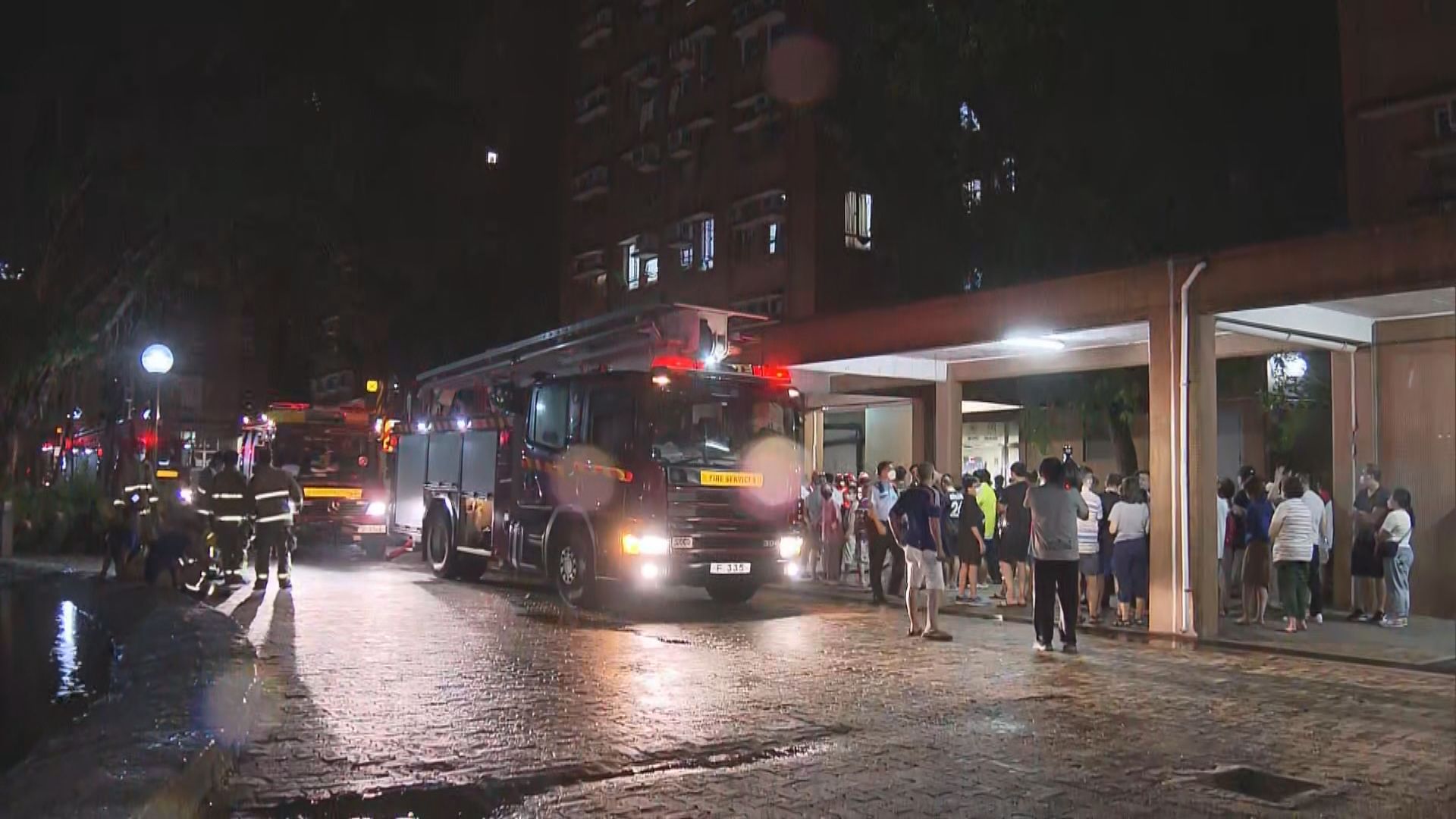 屯門兆康苑單位失火　五人不適送院