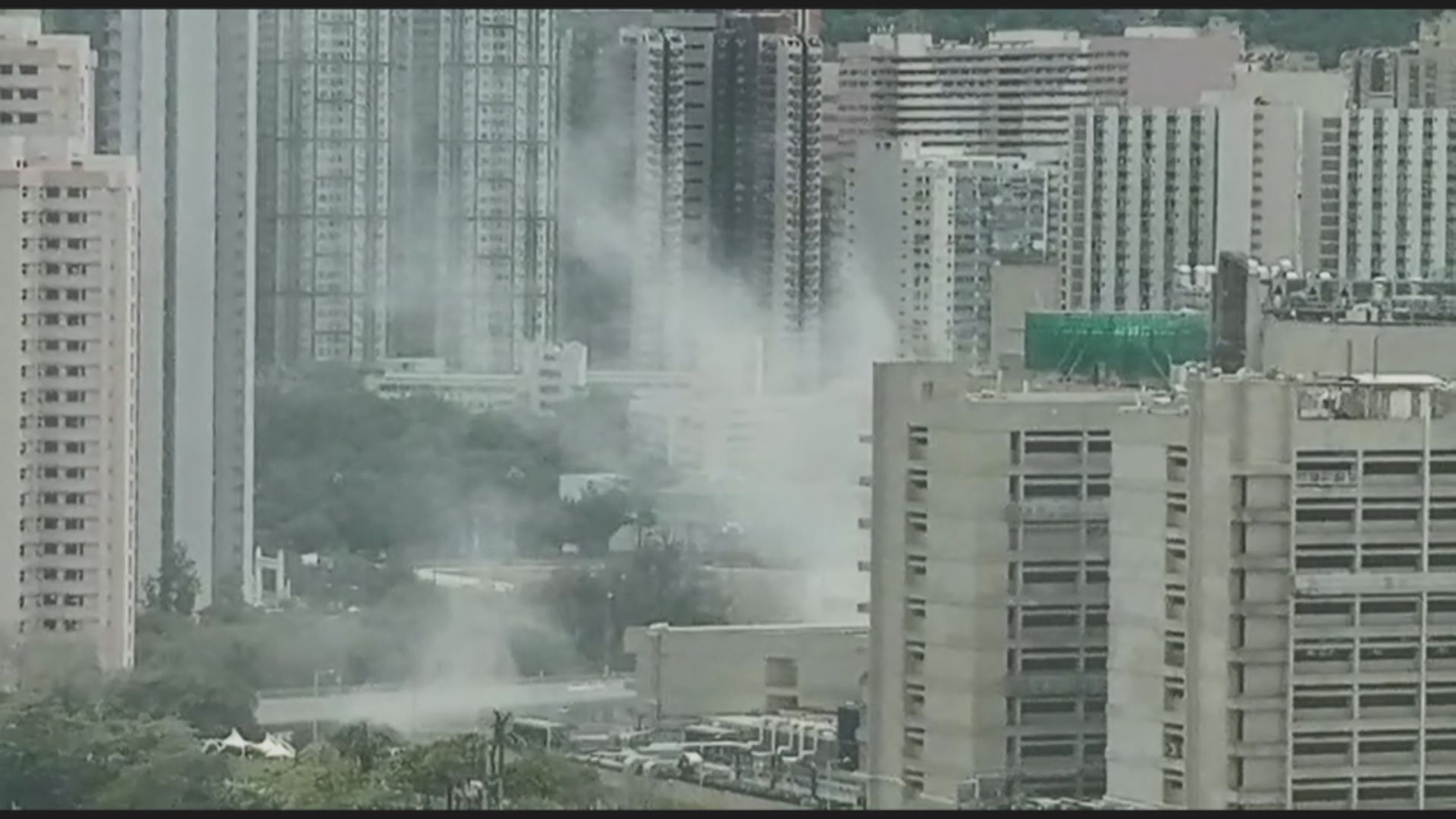 屯門醫院對開貨倉起火　無人受傷