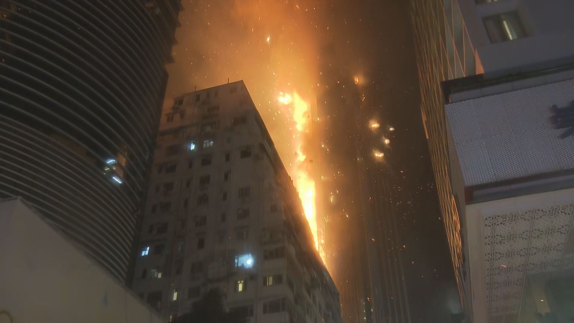 尖沙咀中間道地盤四級火　通宵仍未救熄