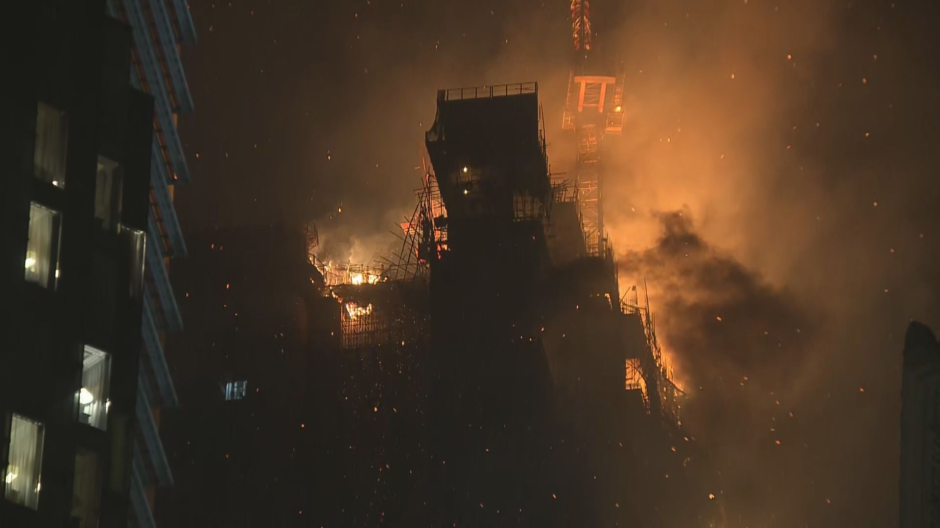 尖沙咀中間道地盤四級火　到早上八時後受控