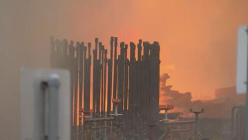 洪水橋地盤火升至四級 消防指火場面積大增滅火困難