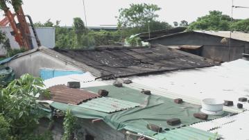 天水圍東頭村鐵皮屋起火一男死亡