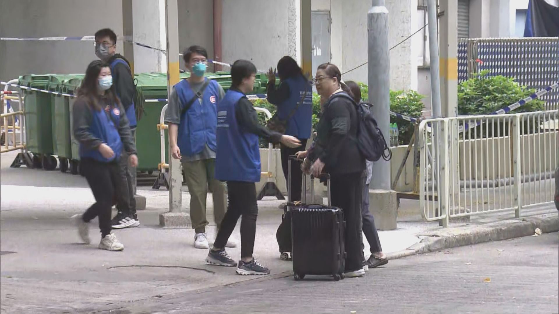 宏福苑五級火災｜宏志閣居民繼續返回住所執拾個入物品