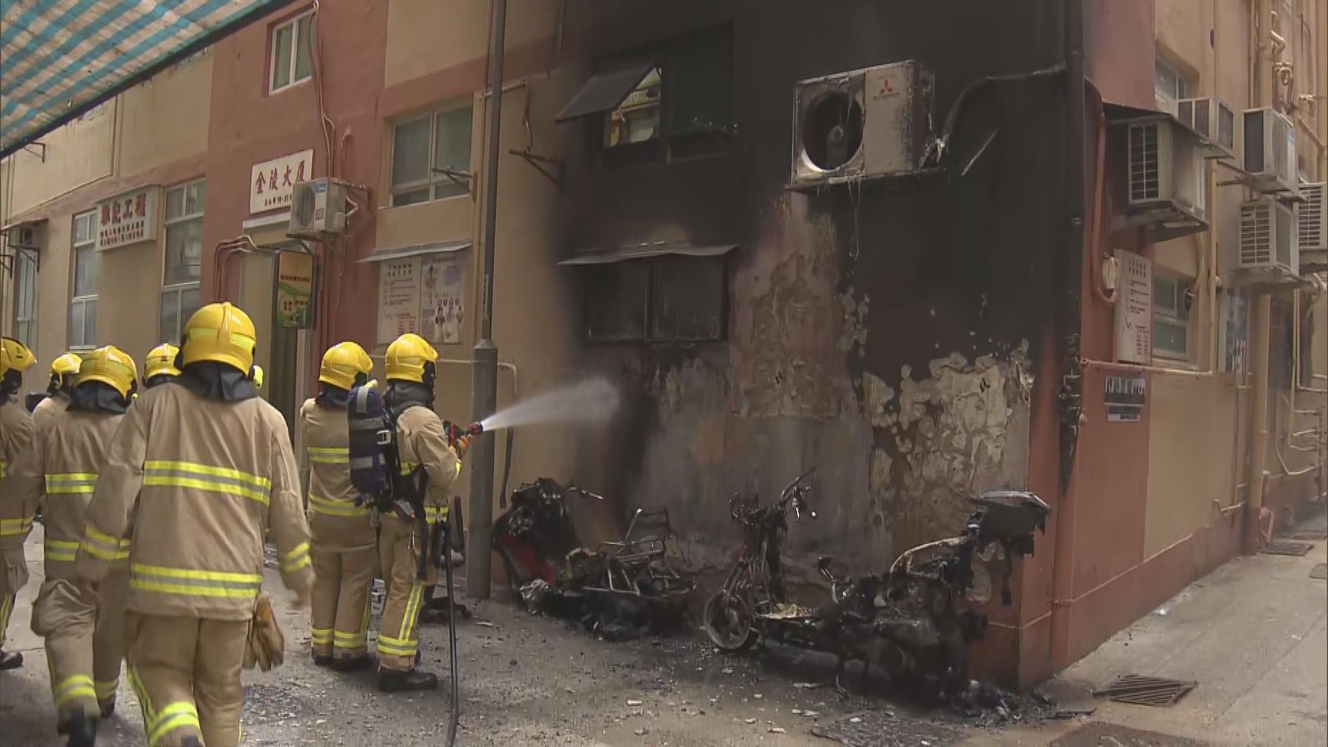 西環兩部電單車焚毀列縱火案