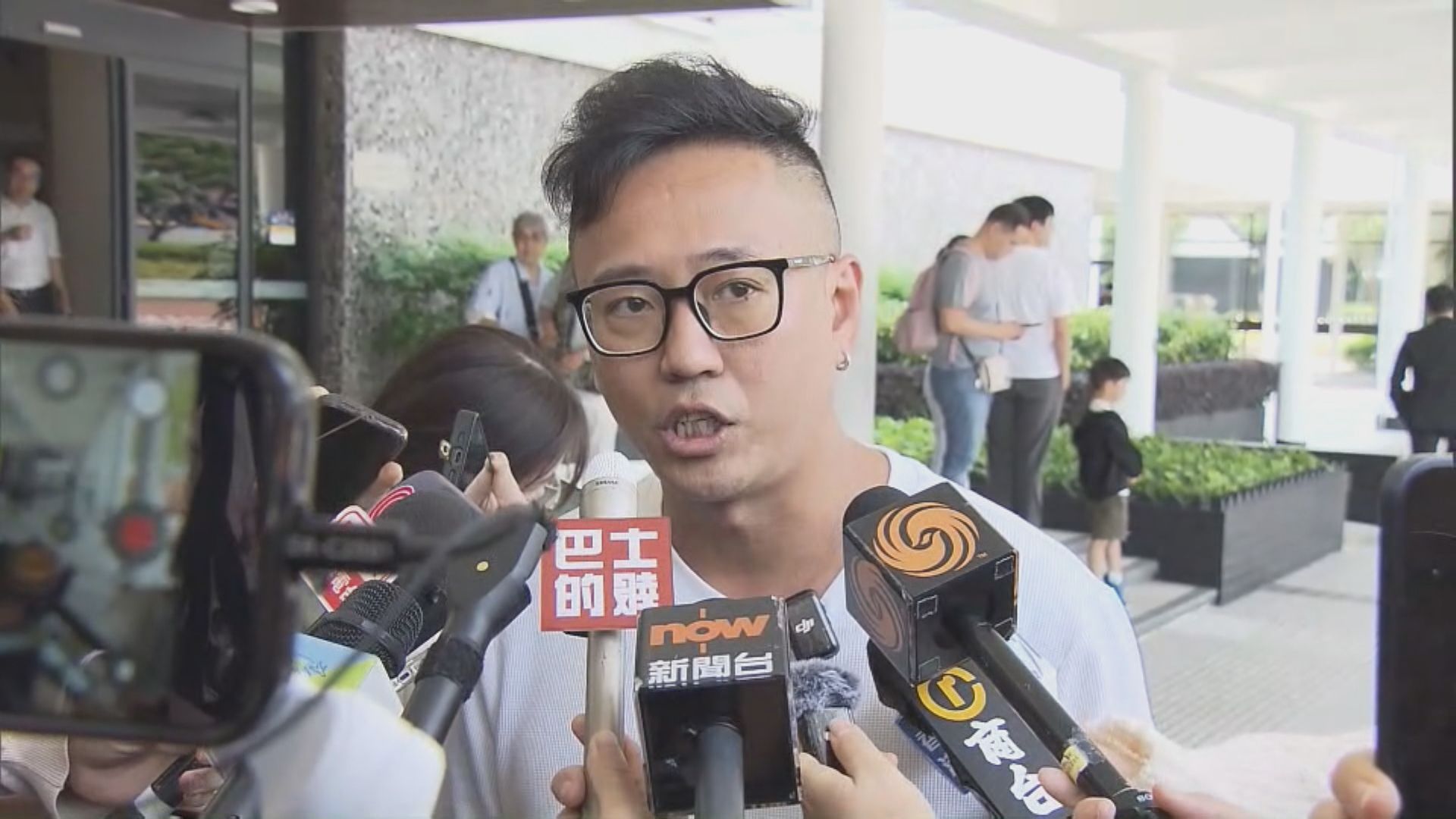 宏福苑聽證會｜宏福苑居民稱母親曾在黃碧嬌街站填授權票　冀對方到聽證會作供