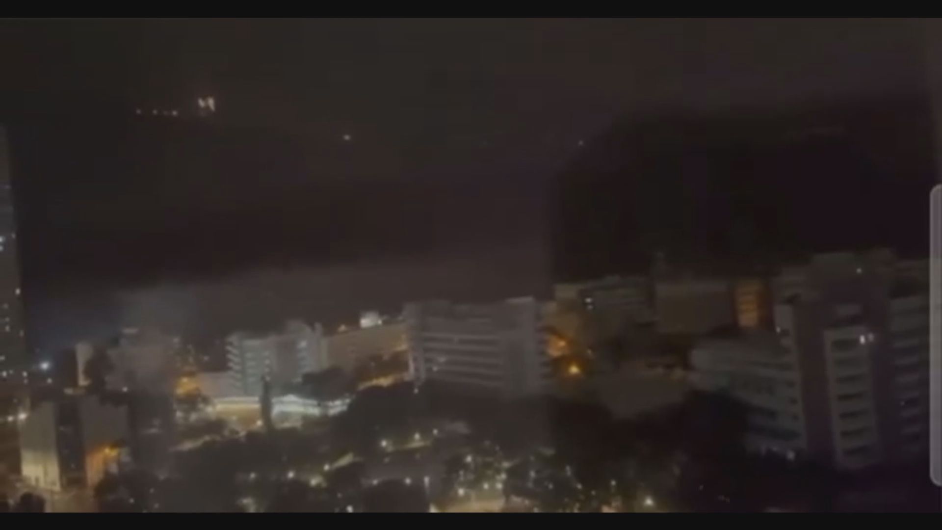 慈雲山電塔冒火光致電壓驟降 