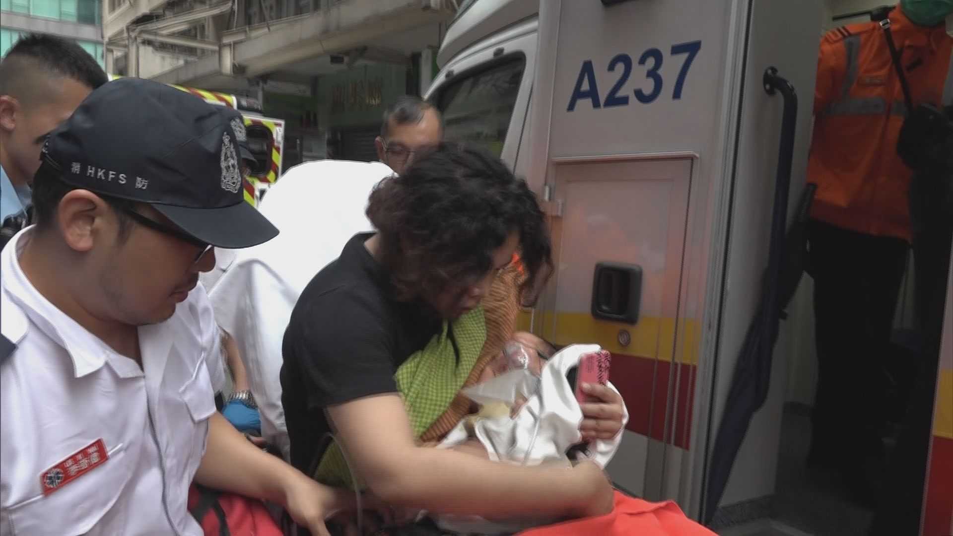 油麻地大廈火警　九人不適送院