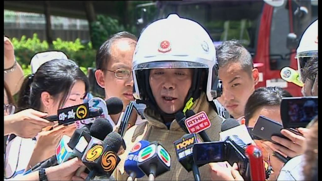 消防稱迷你倉三樓一半樓面已救熄