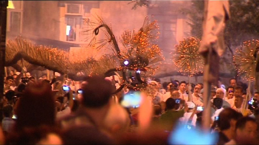 大坑舞火龍一連三日舉行