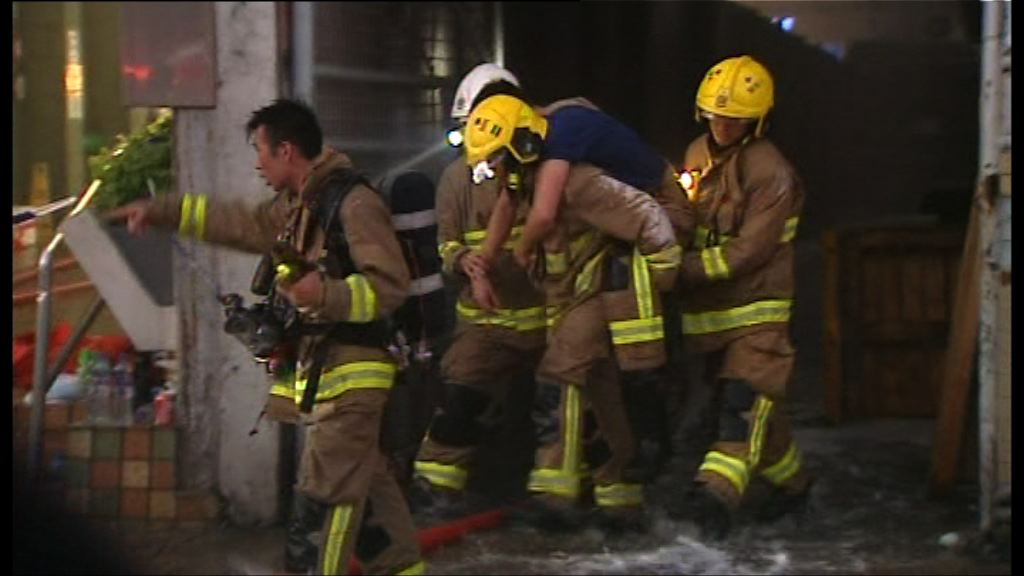 迷你倉大火再有三名消防員送院